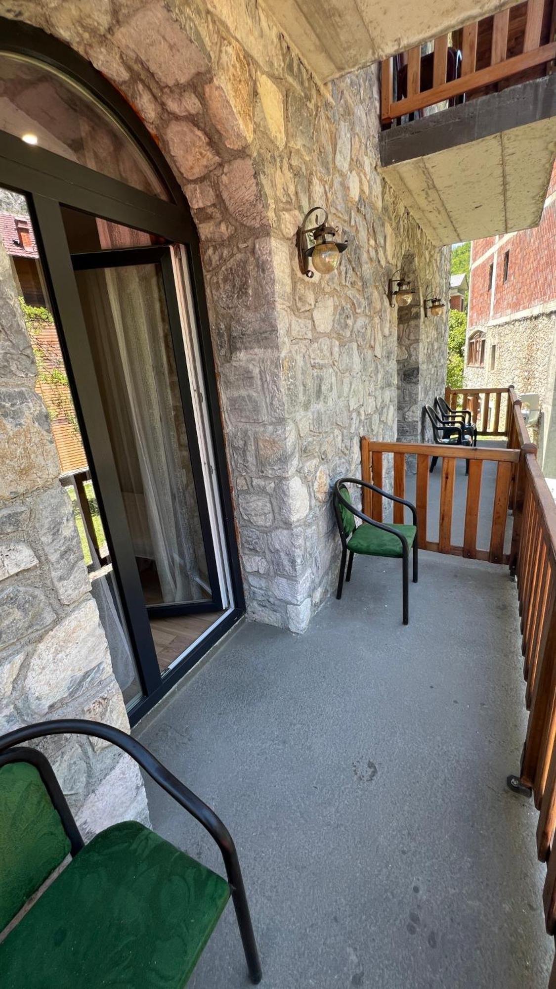 Stonehouse Villa Valbone Exterior foto